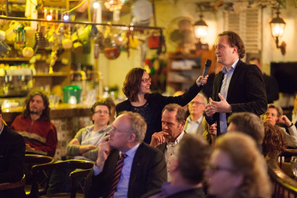 Politiek debat in Ondernemerscafé (foto Patrick van Gemert/Zutphens Persbureau)